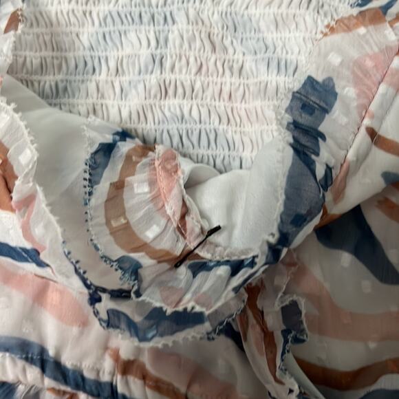 Saylor Teryn Smocked Printed Boho Puff Sleeve V Neck Crop Top Size S - Picture 10 of 10